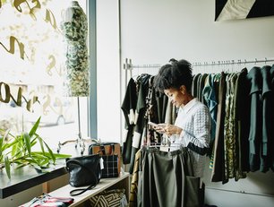 Secondhand clothing is 70x more sustainable than new clothes